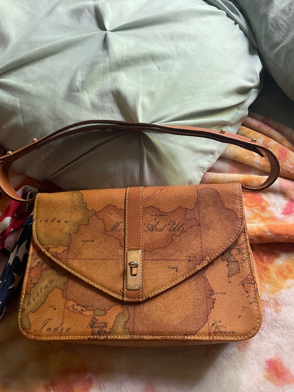 Alviero Martini 1a classe Geo Map purse set
